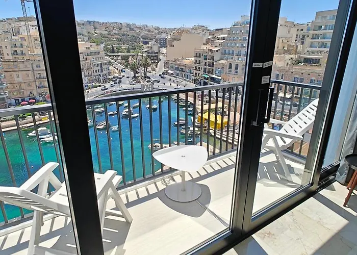 Luxury Sea Front At Spinola Bay St Julians